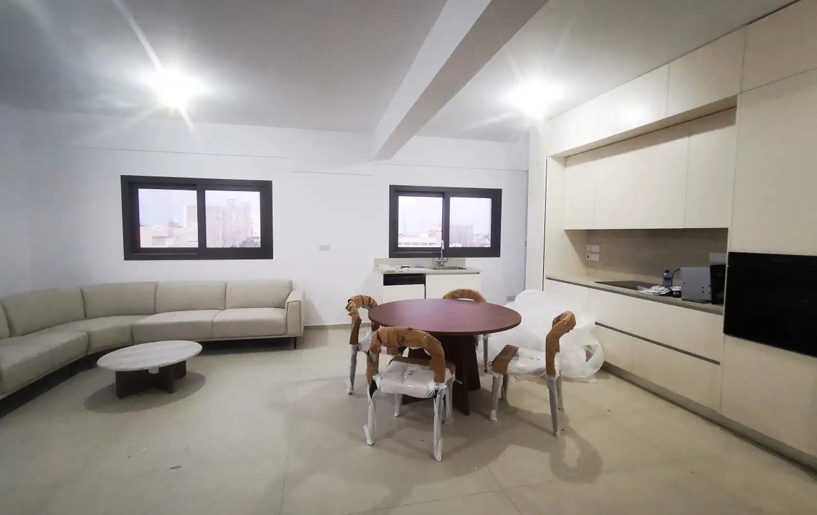 Modern 3-Bedroom Penthouse in Omonia, Limassol