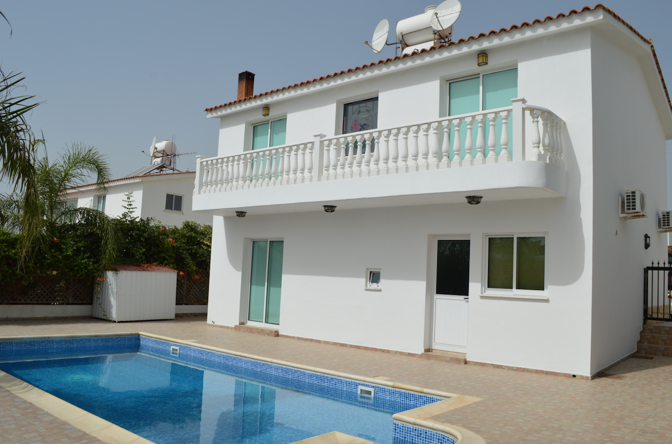BEAUTIFUL SPACIOUS 3 BEDROOM VILLA IN TALA