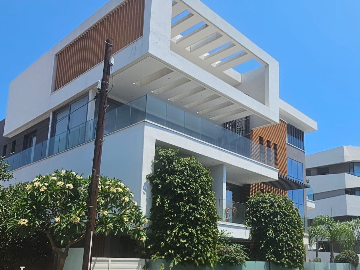 Modern 3-Bedroom Apartment in Petrou Kai Pavlou, Limassol
