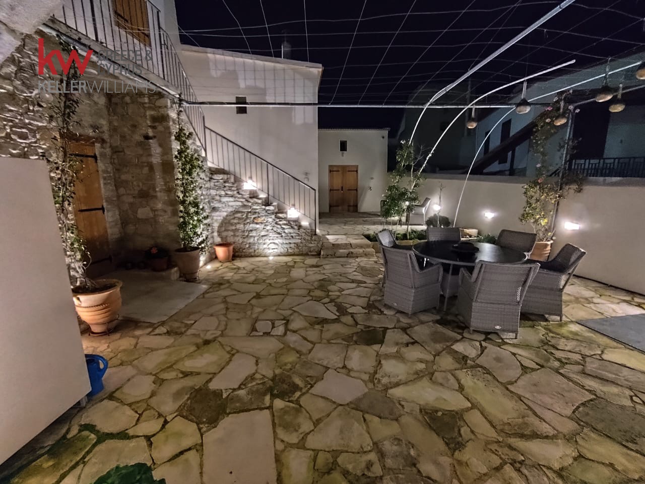 5-bed restored stone villa in Agios Theodoros photo 10