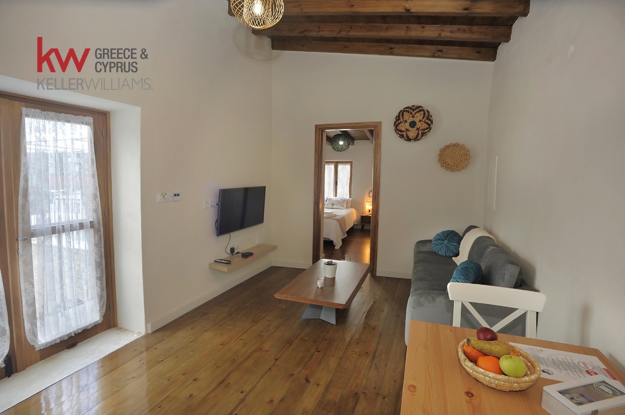 5-bed restored stone villa in Agios Theodoros photo 13