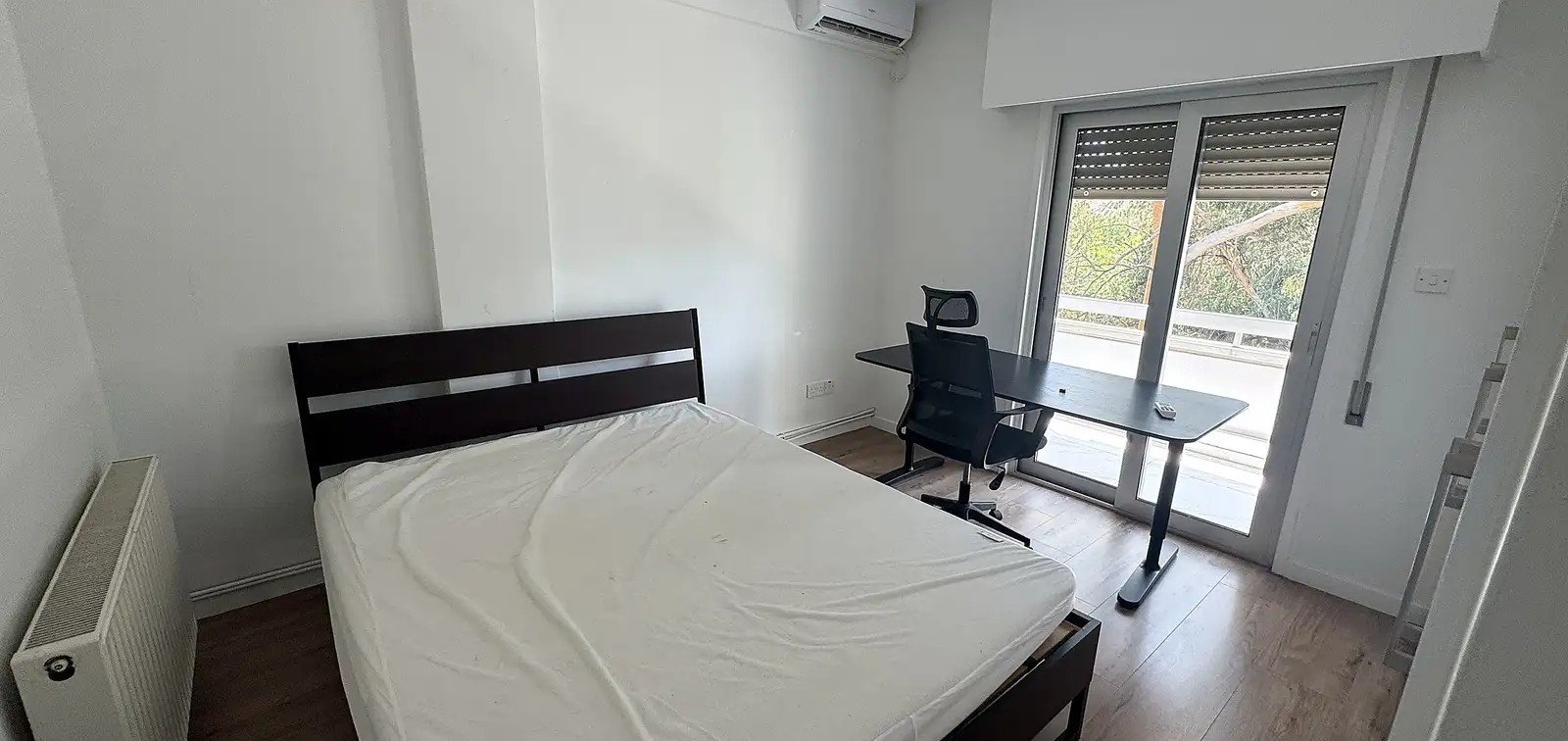 Furnished 3-bed apartment with park views in central Nicosia photo 8