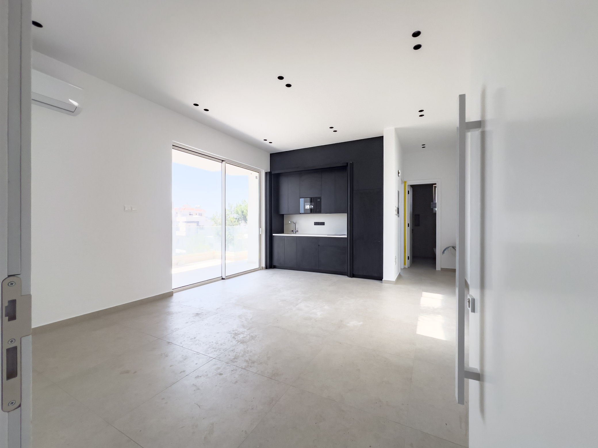 Brand New Modern Office / Professional Space for Rent – Larnaca