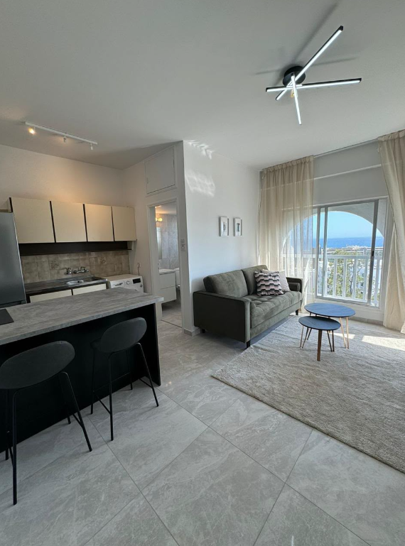 1-bed sea-view apartment in Agios Tychonas, Limassol photo 6