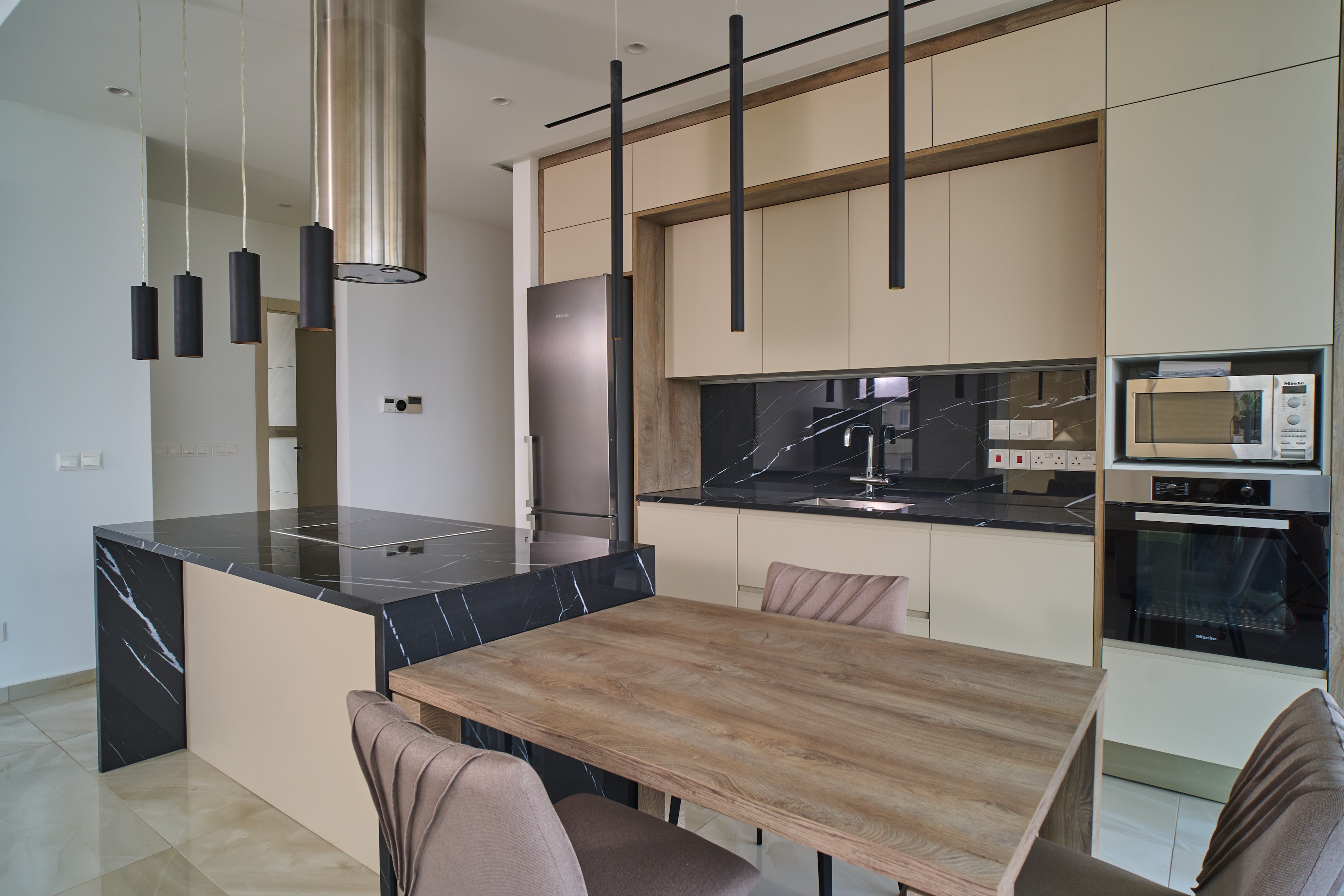 2-bed apartment with pool and garden in Germasogeia photo 5