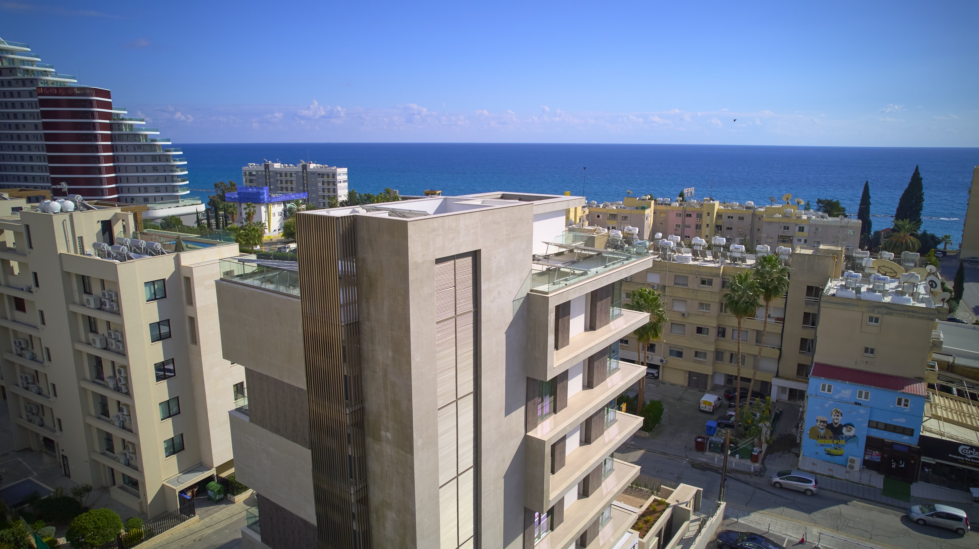 2-bed apartment with pool and garden in Germasogeia photo 10