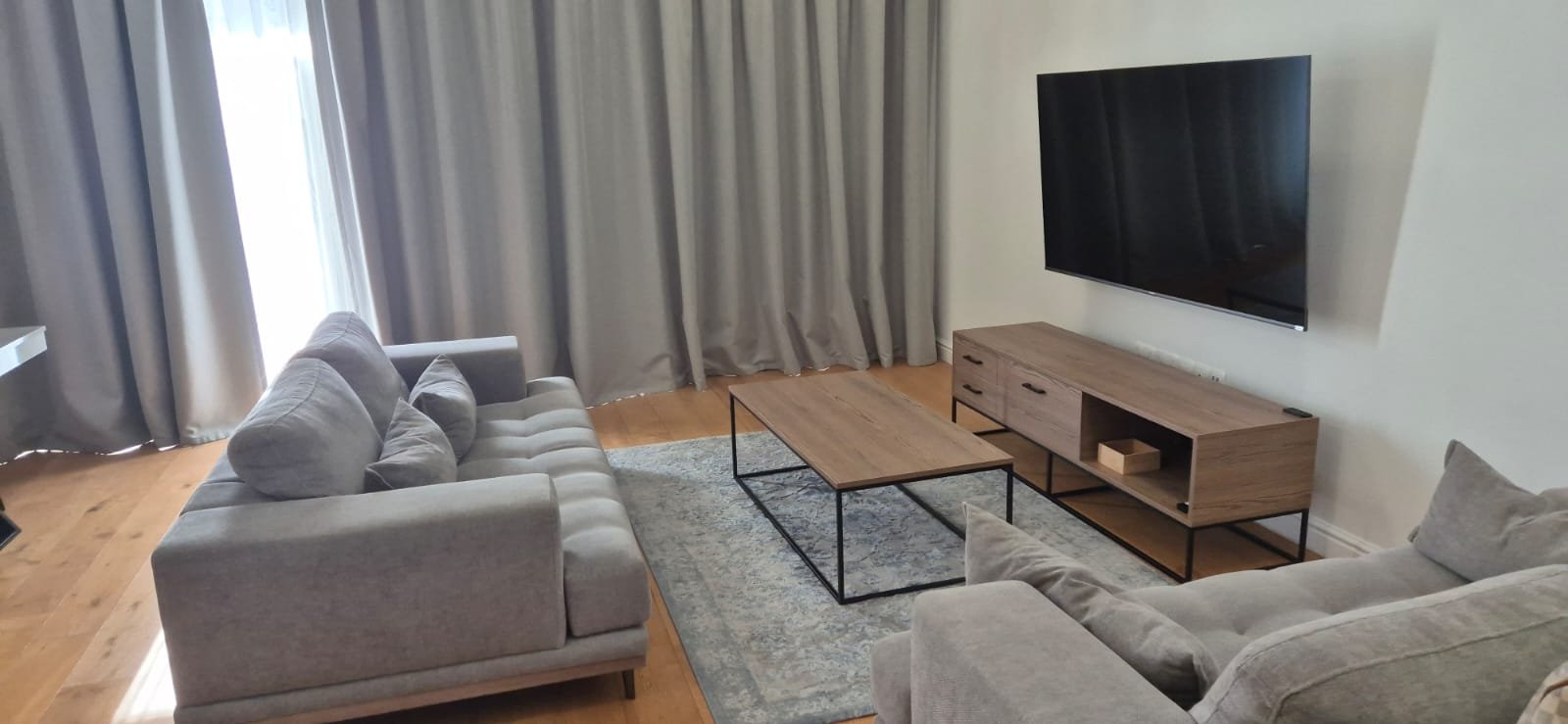 Modern 2-Bedroom Apartment in Mesa Geitonia, Limassol