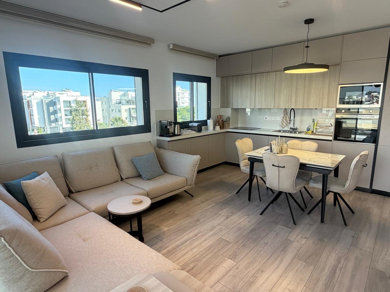 2-bed penthouse with sea views in Livadia, Larnaca photo 3