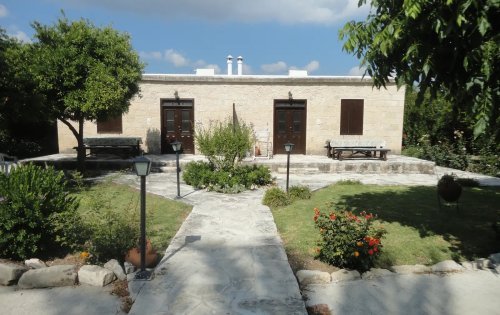 Modern 4-Bedroom Apartment in Goudi, Paphos