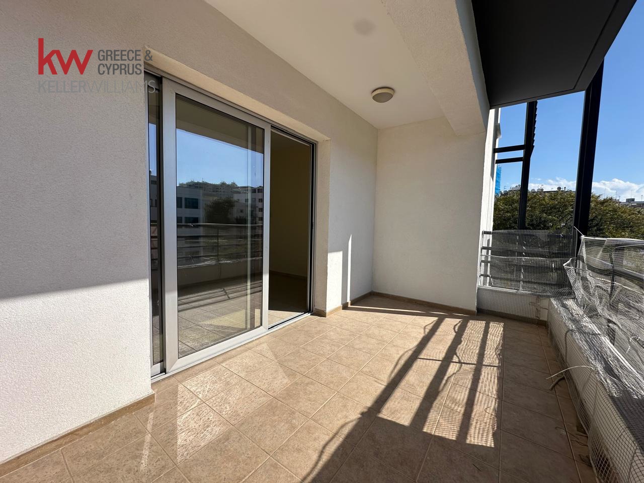 3-bed apartment with veranda on Kennedy Avenue, Nicosia photo 17