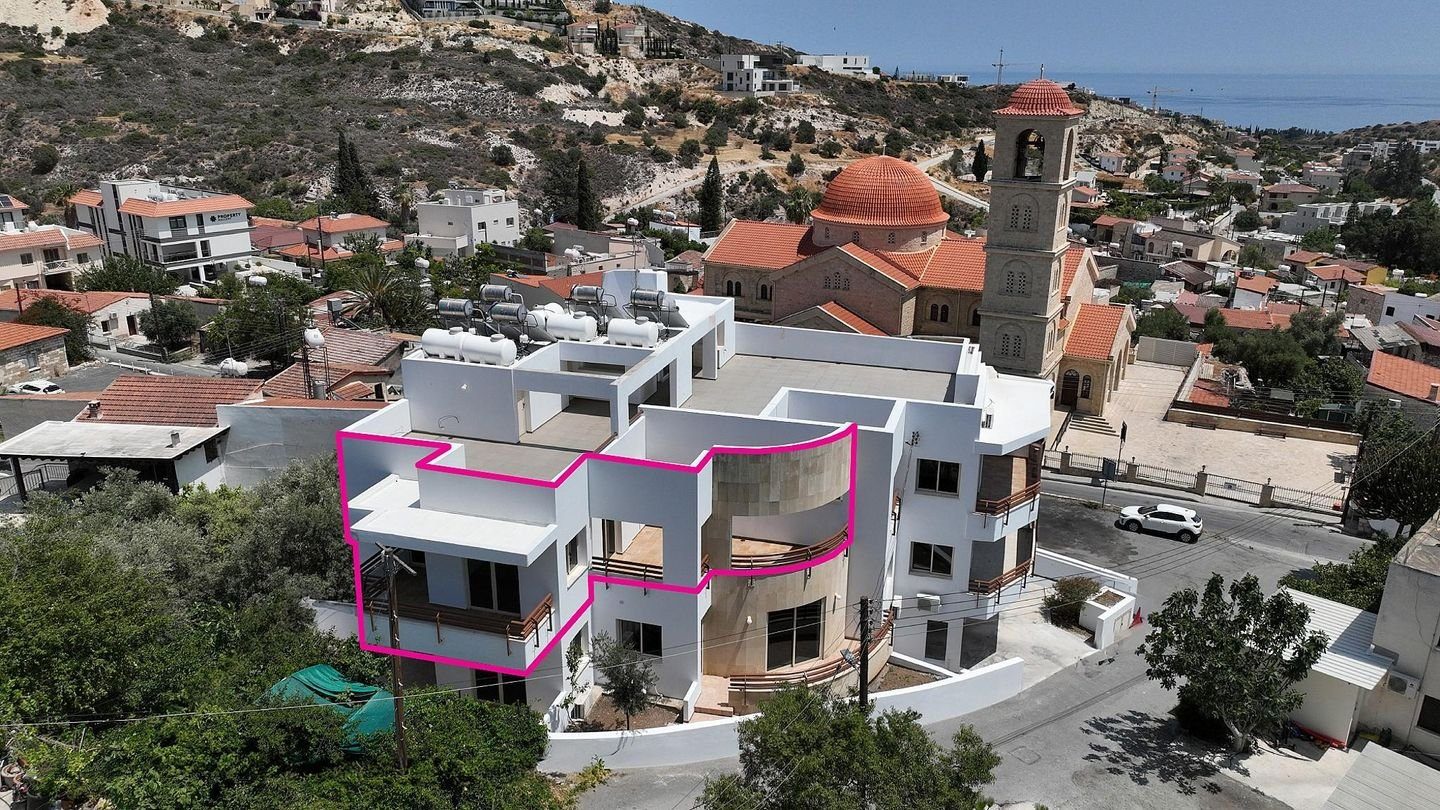 Modern 2-Bedroom Apartment in Agios Tychon, Limassol