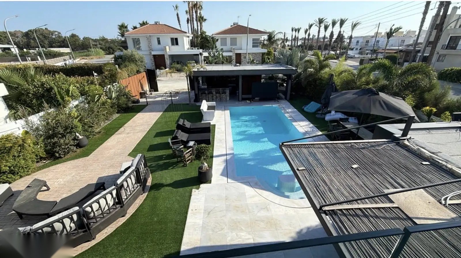 Spacious 7-Bedroom Villa in Dekeleia, Larnaca
