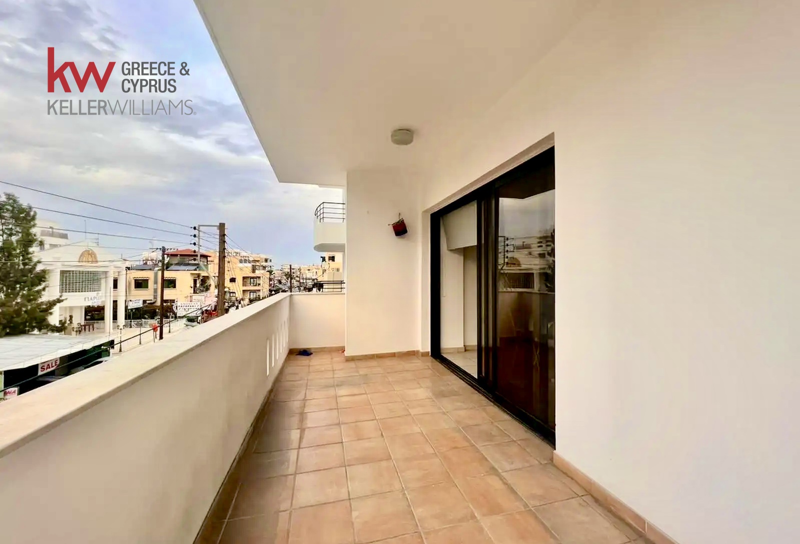 2-bed furnished apartment with balconies in Drosia, Larnaca photo 5