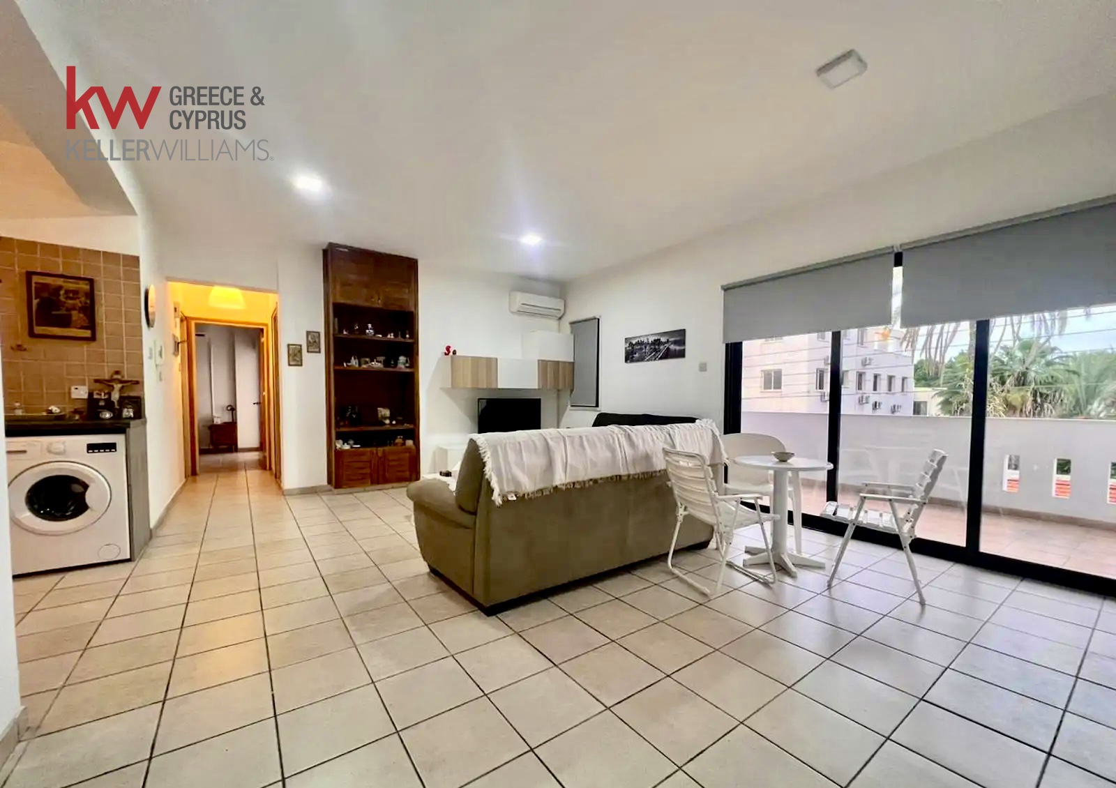 2-bed furnished apartment with balconies in Drosia, Larnaca photo 4