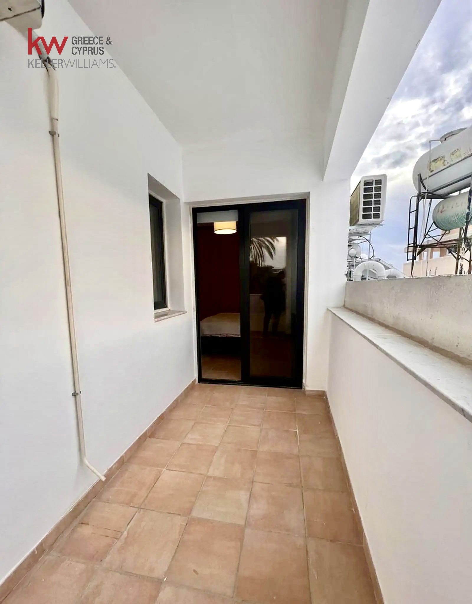 2-bed furnished apartment with balconies in Drosia, Larnaca photo 10
