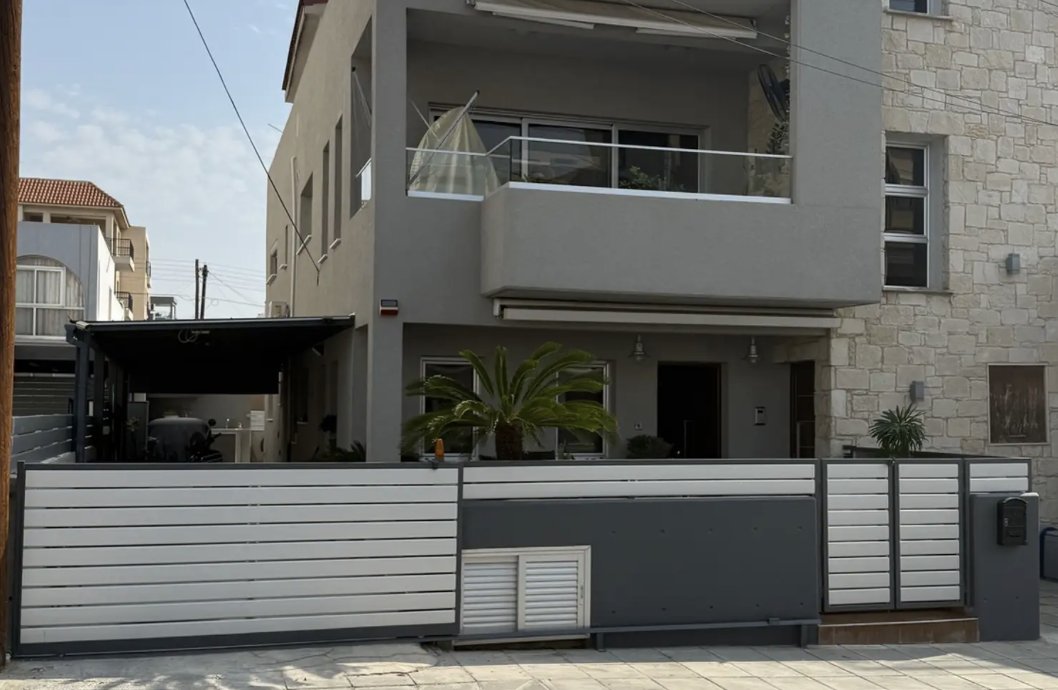 Modern 3-Bedroom Apartment in Mesa Geitonia, Limassol