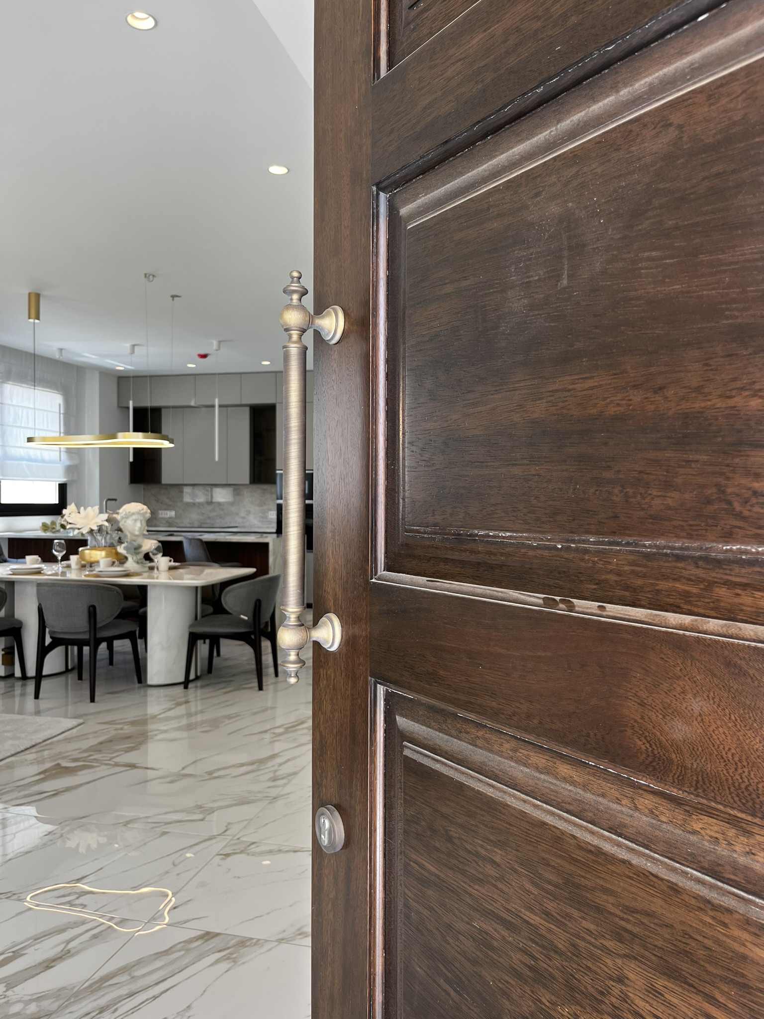 4-bed waterfront maisonette for rent in Zygi photo 8