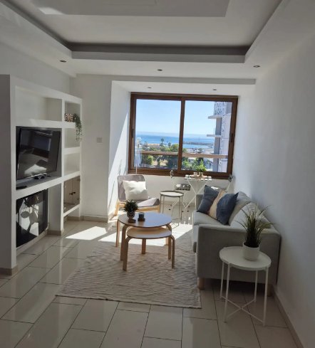 Modern 2-Bedroom Apartment in Arch Makarios III, Larnaca